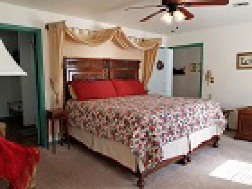Aldrich House Bed & Breakfast 6/29