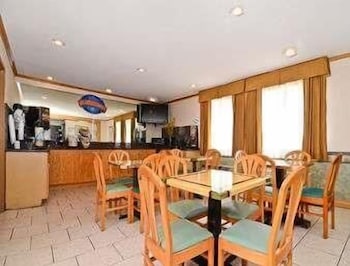 Fairbridge Inn Express Decatur IL 25/34