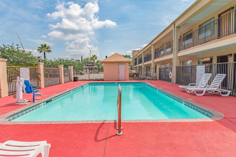 Motel6 Lake Charles, LA 35/55