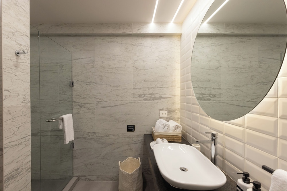 Origen 438 Luxury Boutique Hotel 55/57