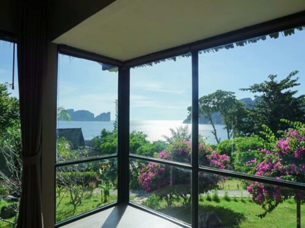 Hip Seaview Resort At Phi Phi 25/50