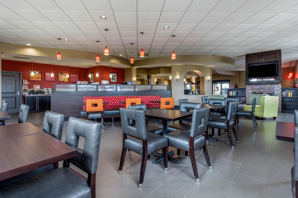 Comfort Suites Jackson I-40 35/47