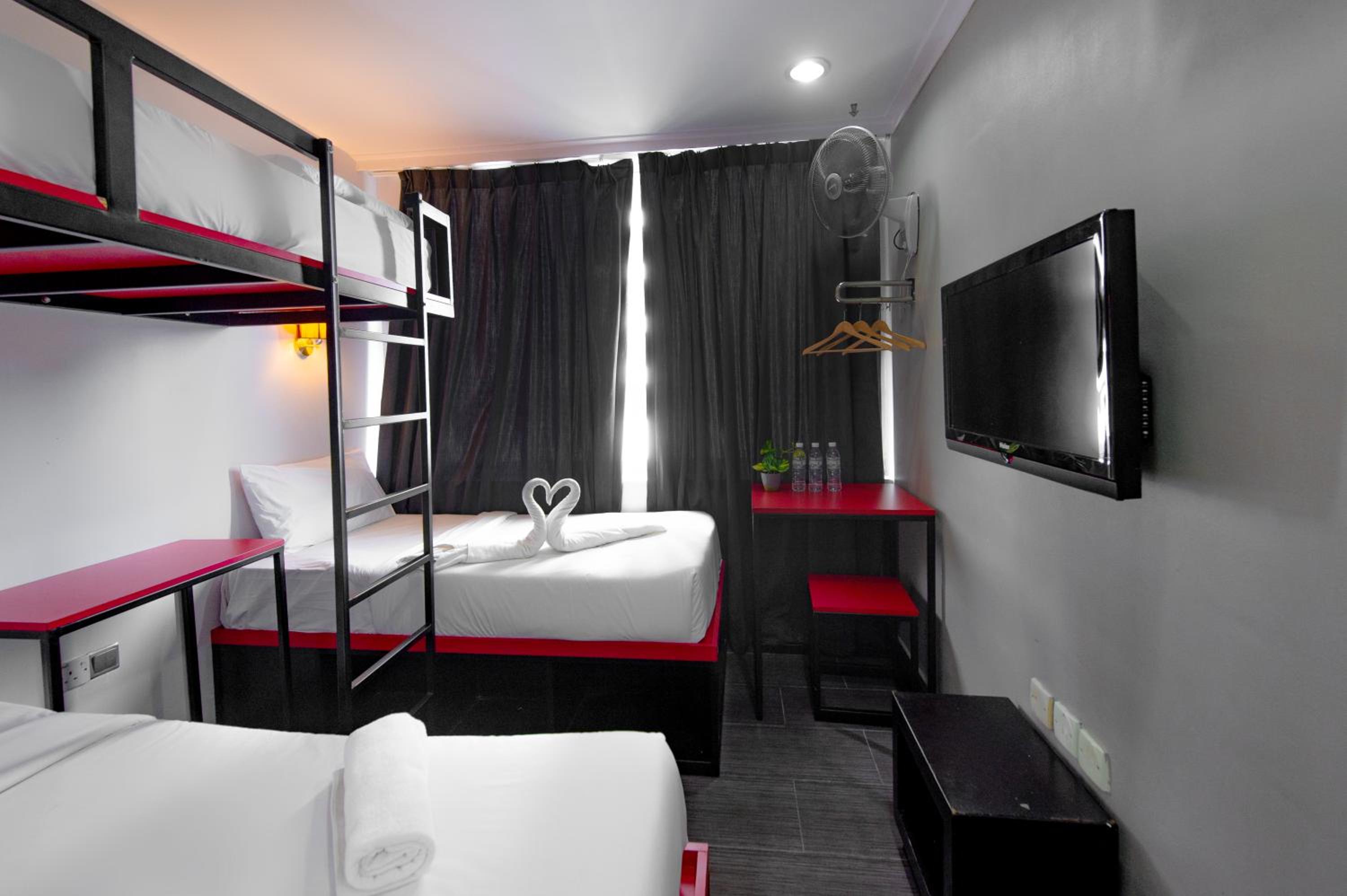 غرفة ثلاثية بسرير بطابقين وسرير فردي، Tune Hotel Waterfront Kuching 9/9