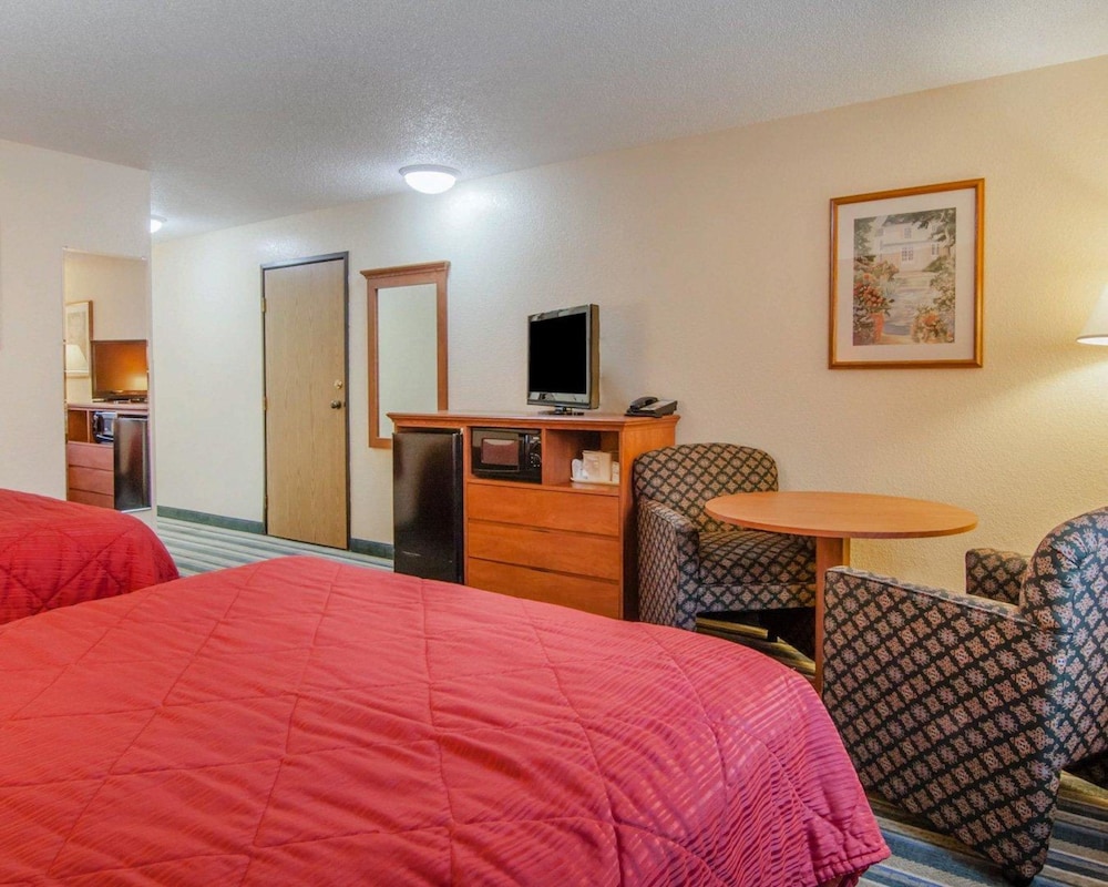 Quality Inn and Suites Medford Airport 15/51
