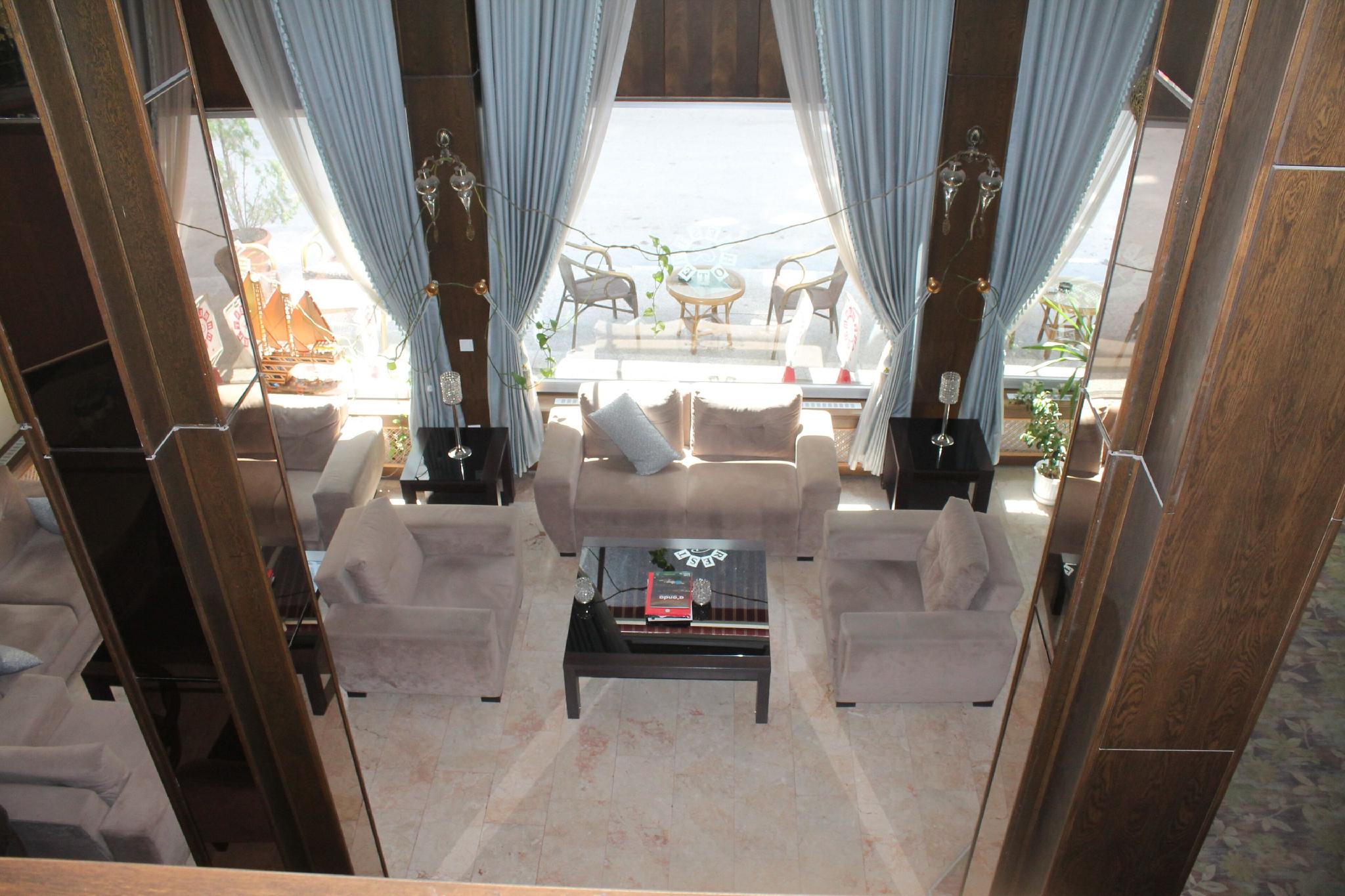 Rest Hotel 14/23
