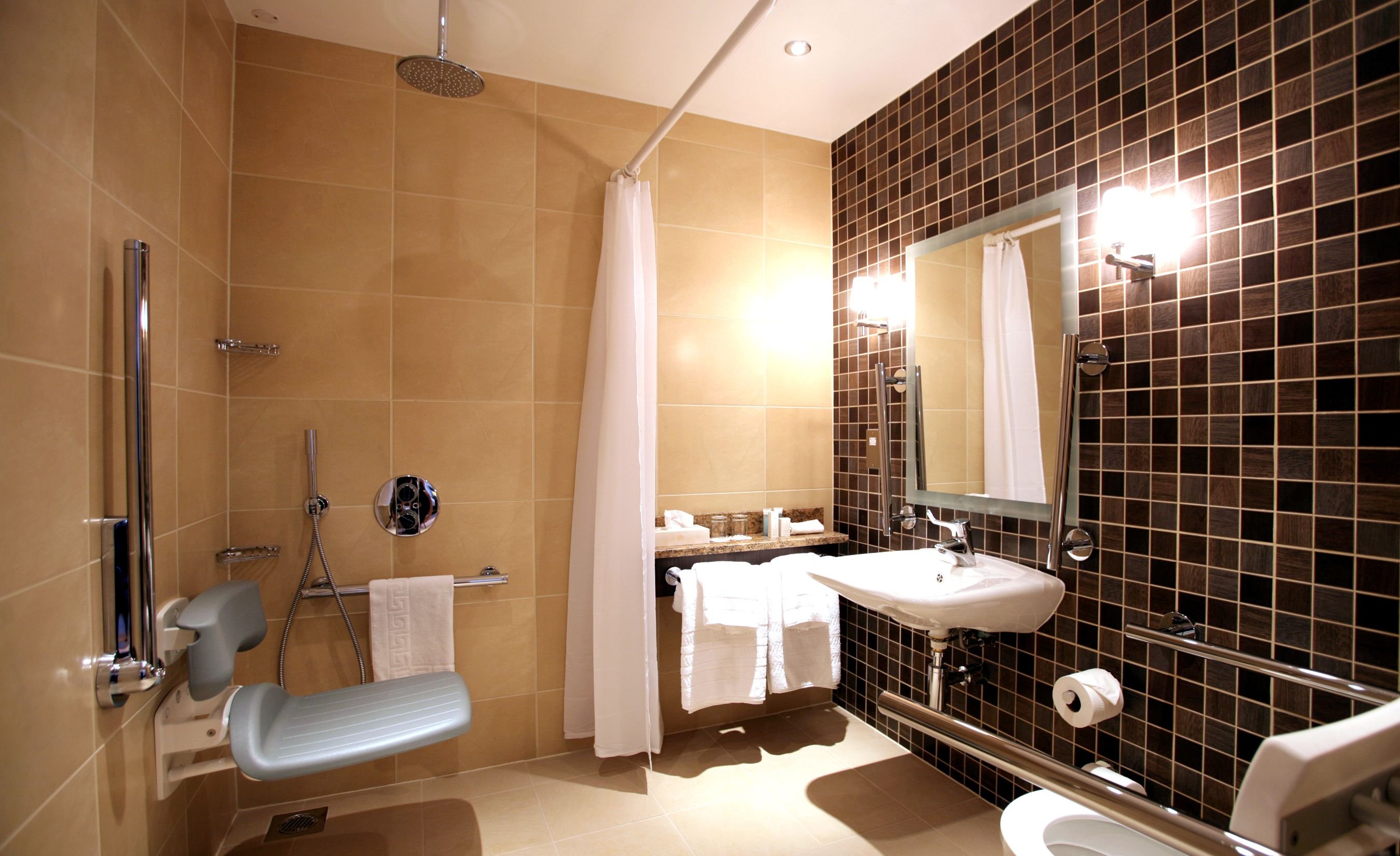 DoubleTree by Hilton Dunblane Hydro 50/50