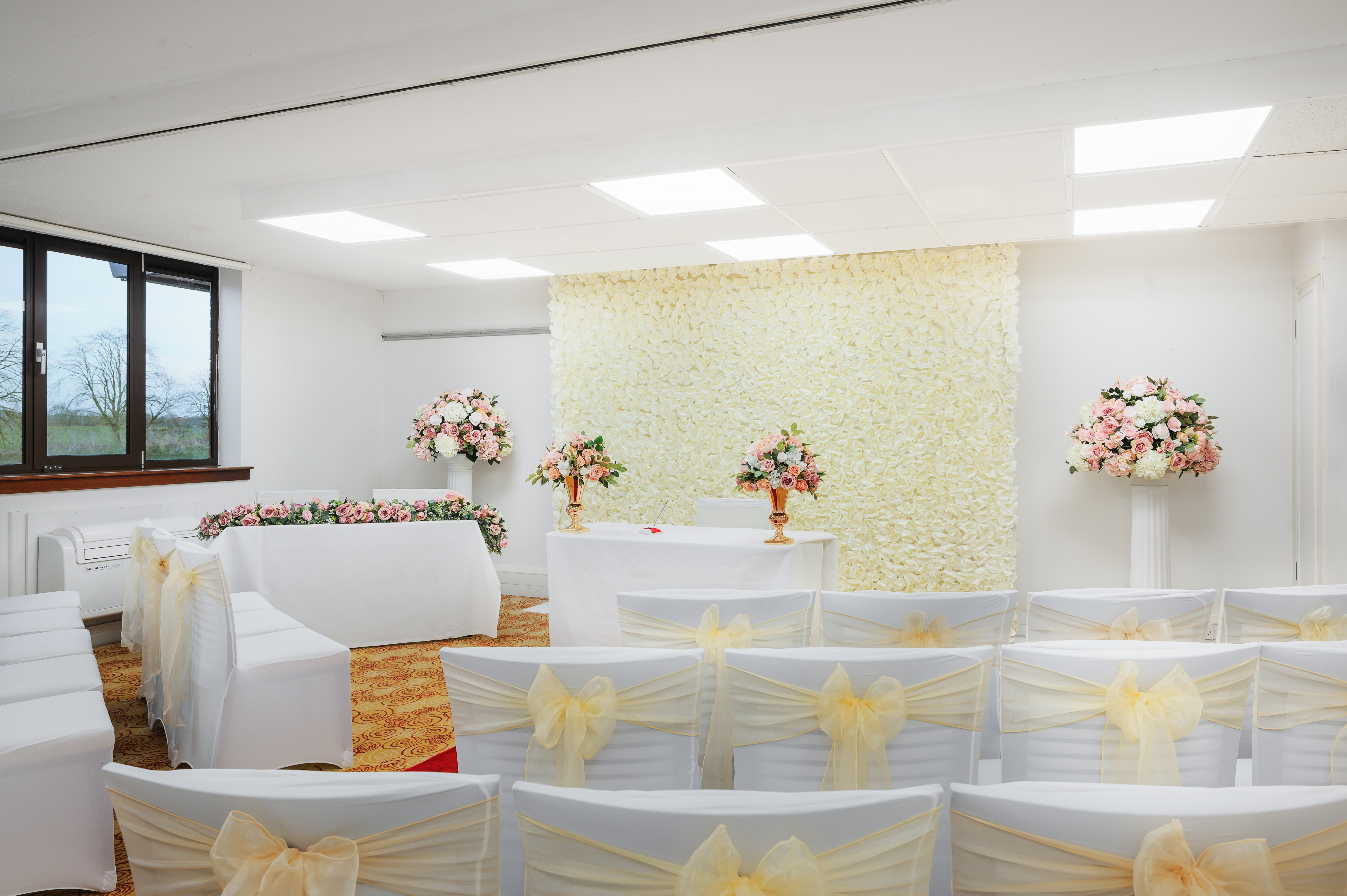 HOLIDAY INN NORTHAMPTON 6/50