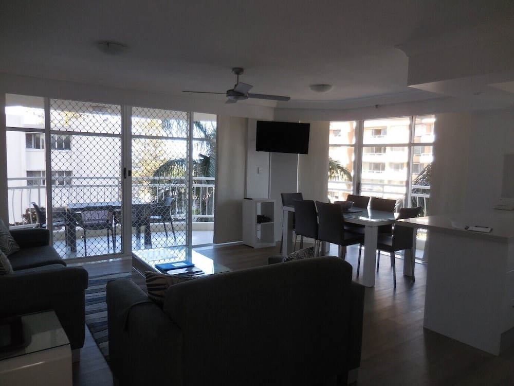 2ND AVENUE BEACHSIDE APARTMENTS 55/73