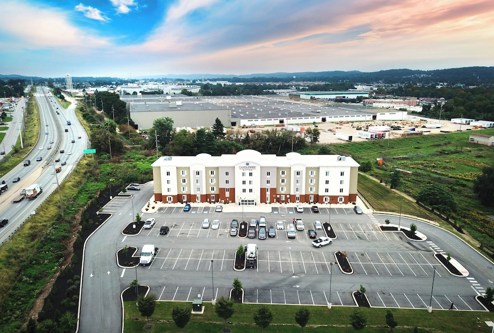 Candlewood Suites York 2/23
