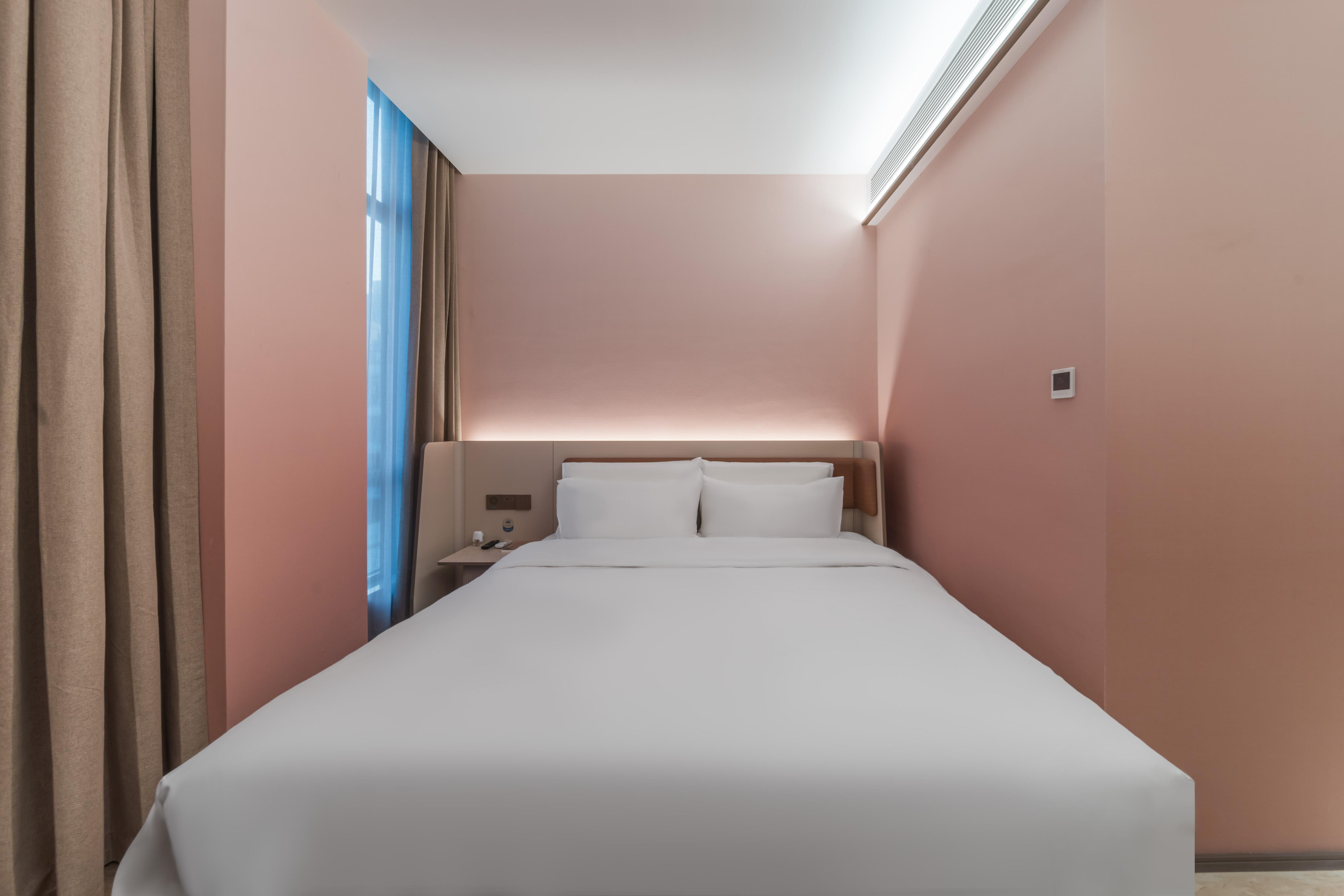 JI Hotel (Guangzhou Baiyun Station Sanyuanli Avenue) 14/50