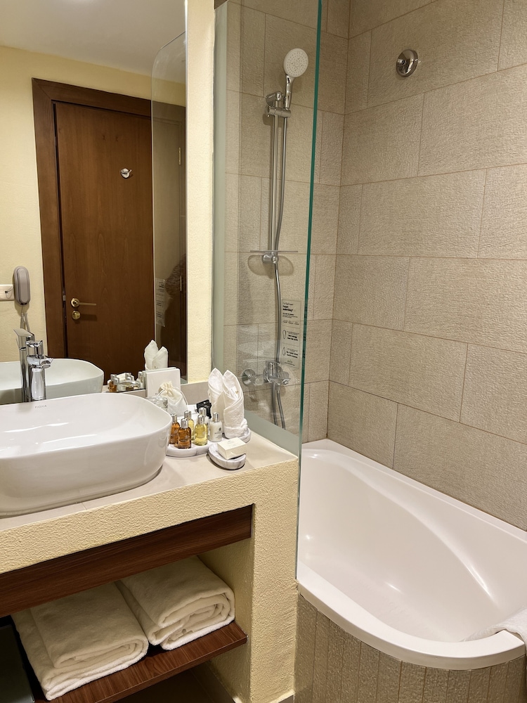 Western Hotel Liwa 44/50