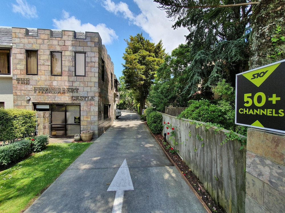 FITZHERBERT CASTLE MOTEL 1/33