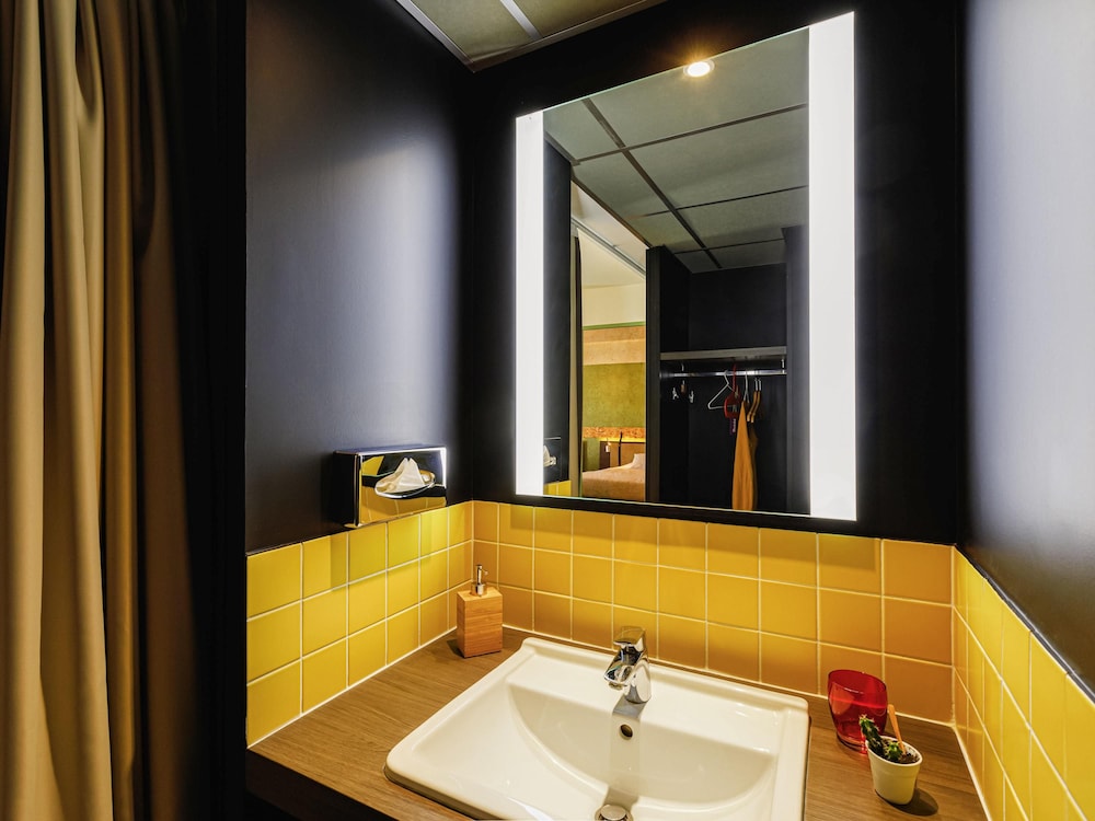 Greet hotel Lyon Confluence 75/77