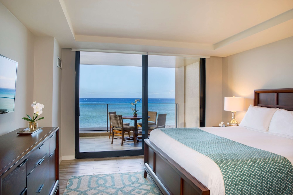 2 BEDROOMS, PREMIUM, OCEAN FRONT, 2 BATHROOMS