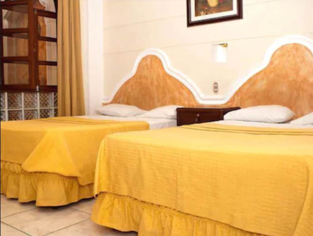 Villa Florencia Centro Hotel 24/58