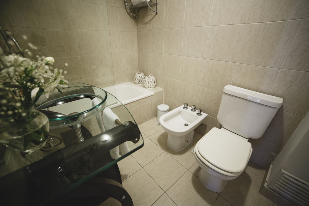 KER URQUIZA HOTEL AND SUITES 56/57