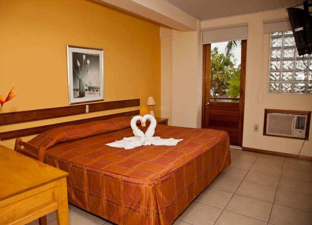 Acosta Hotel 25/55
