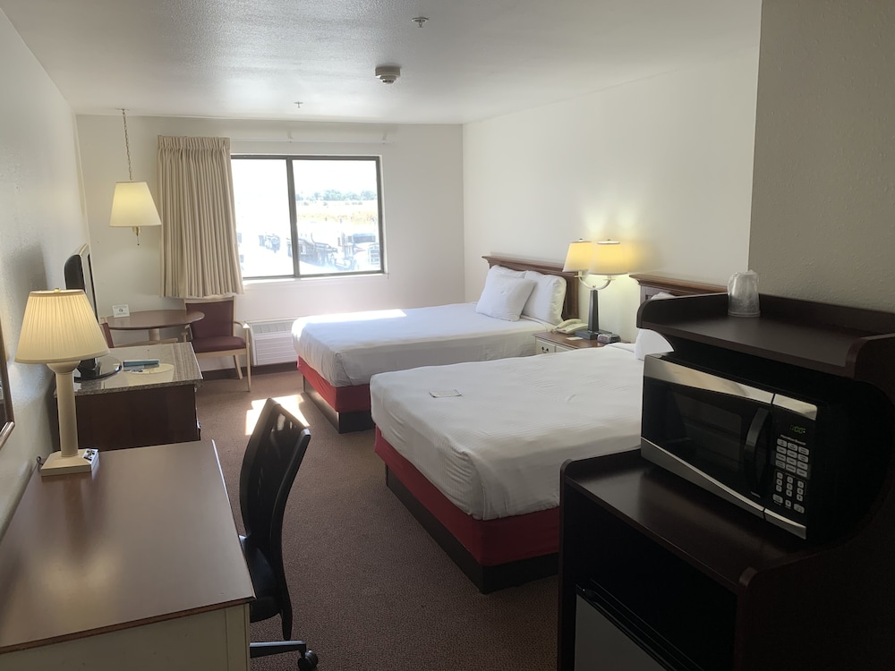 غرفة بسريرين كوين، Days Inn by Wyndham Lake Point 6/10