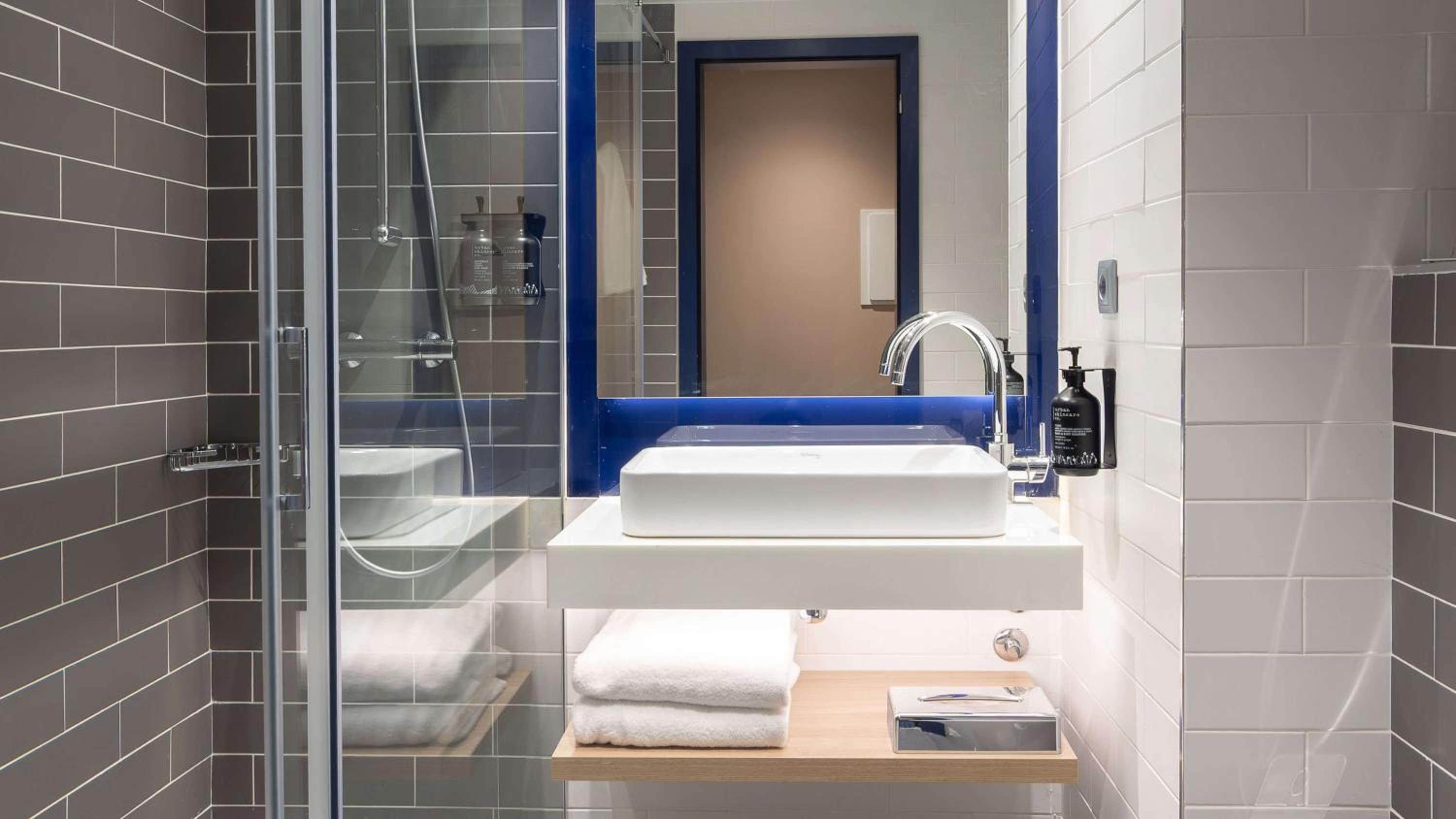 غرفة بريميوم بسرير كينج، Amazonia Lisboa Hotel 5/8