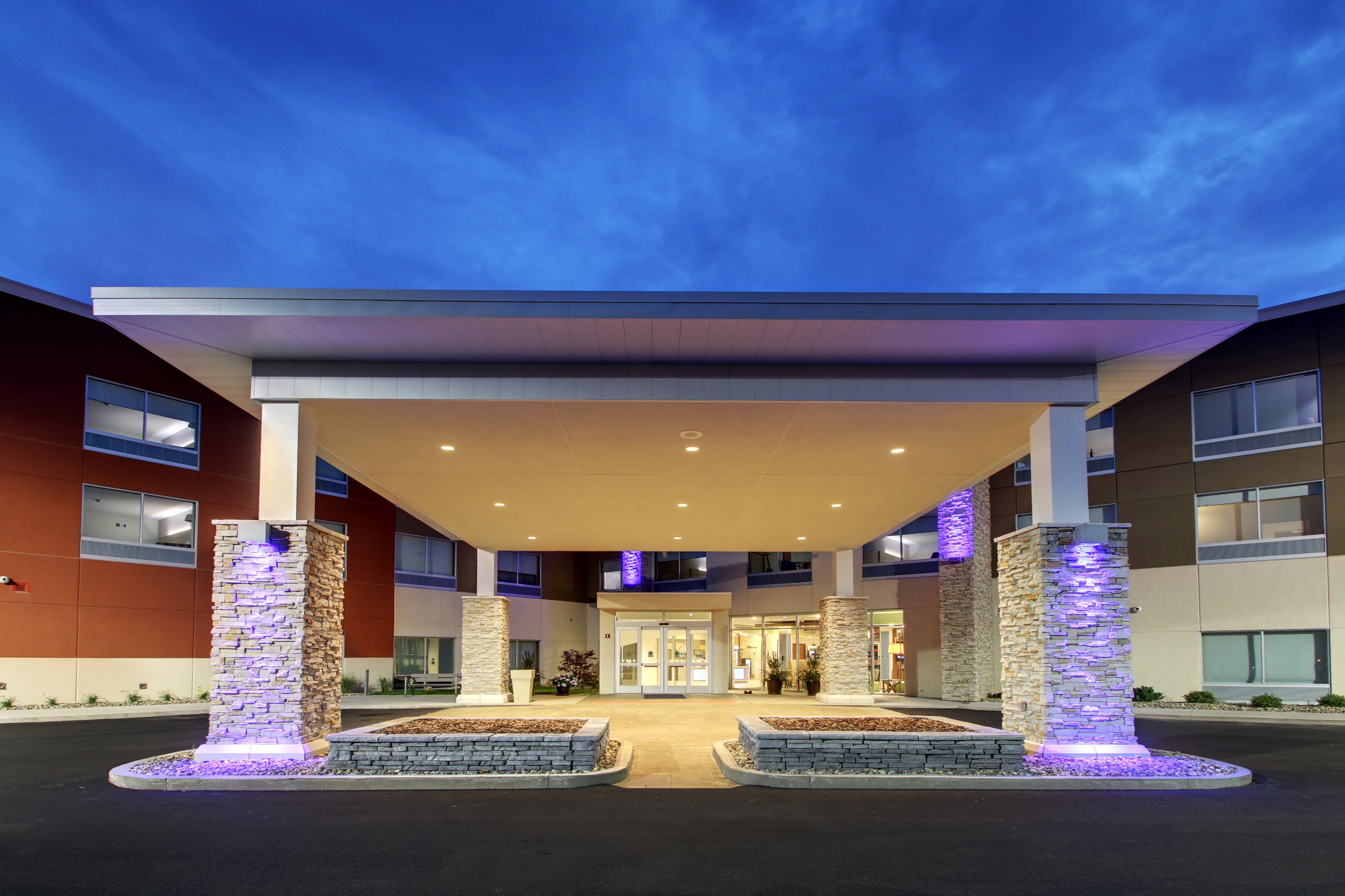 Holiday Inn Express & Suites GALESBURG 3/61