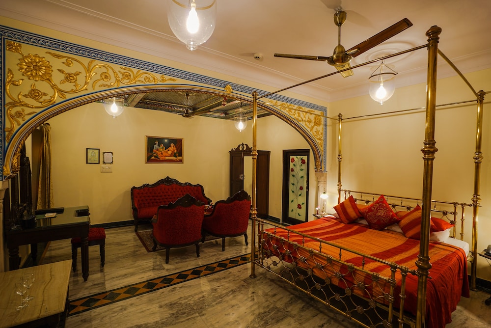 SHAHPURA HOUSE 33/48