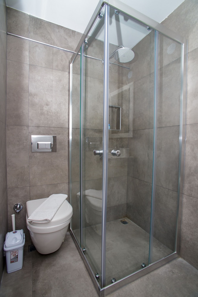 Cesurlar Hotel 28/29