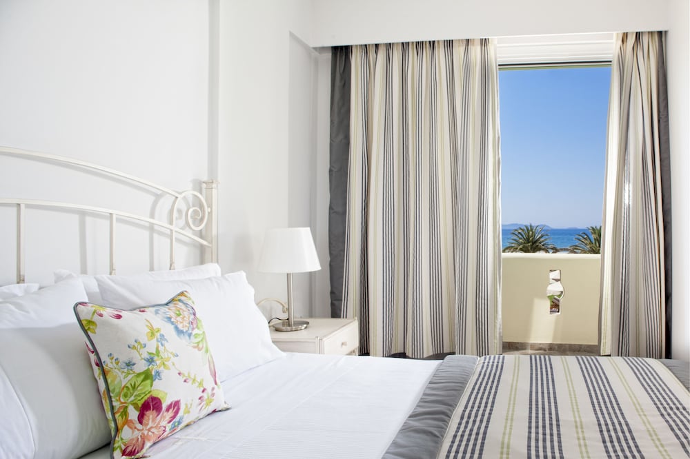 Finikas Beach Hotel 10/50