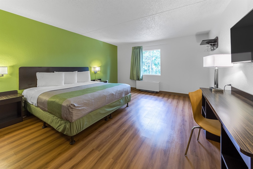 Motel6 Warminster, PA 26/48