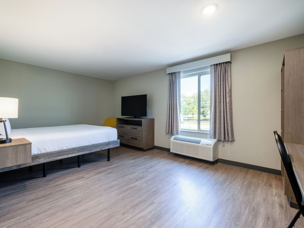 ECHO Suites Extended Stay by Wyndham Austin Round Rock 19/46