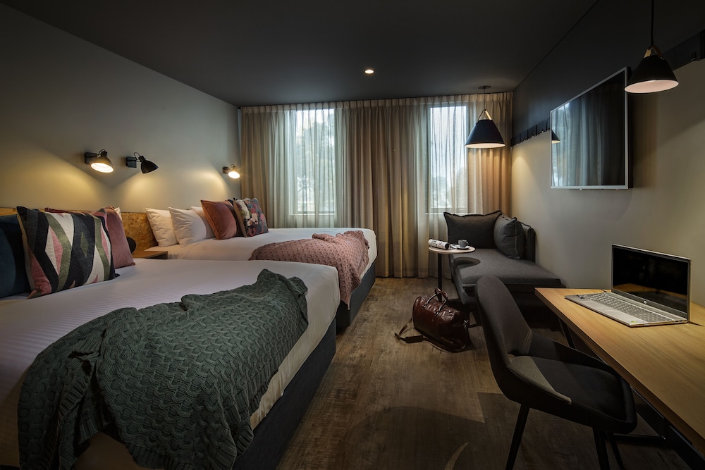 MARION HOTEL 34/70