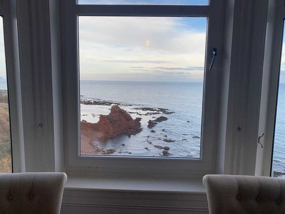 Bayswell Hotel And Restaurant 44/50