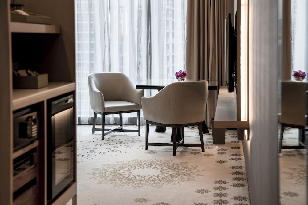 Hyatt Regency Bangkok Sukhumvit 62/76