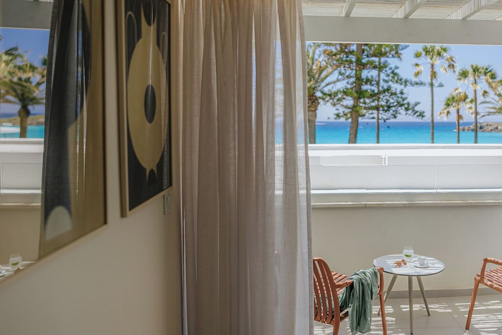 Nissi Beach Resort 6/75