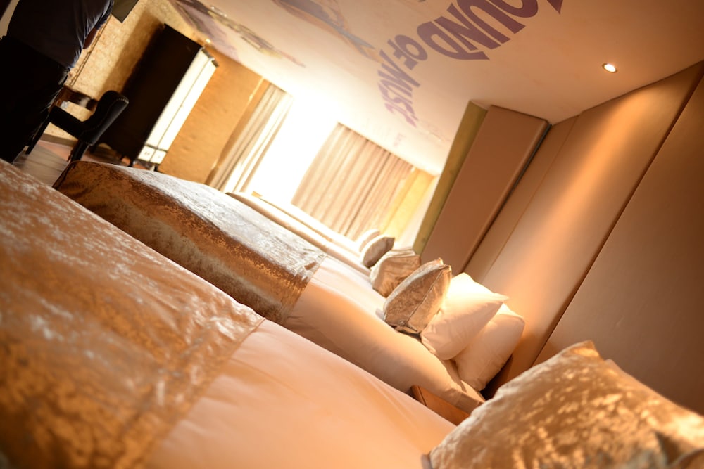 Arthouse Hotel 16/49
