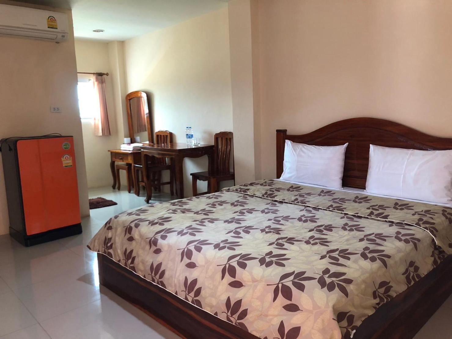 Rachaphruk Resort 8/16