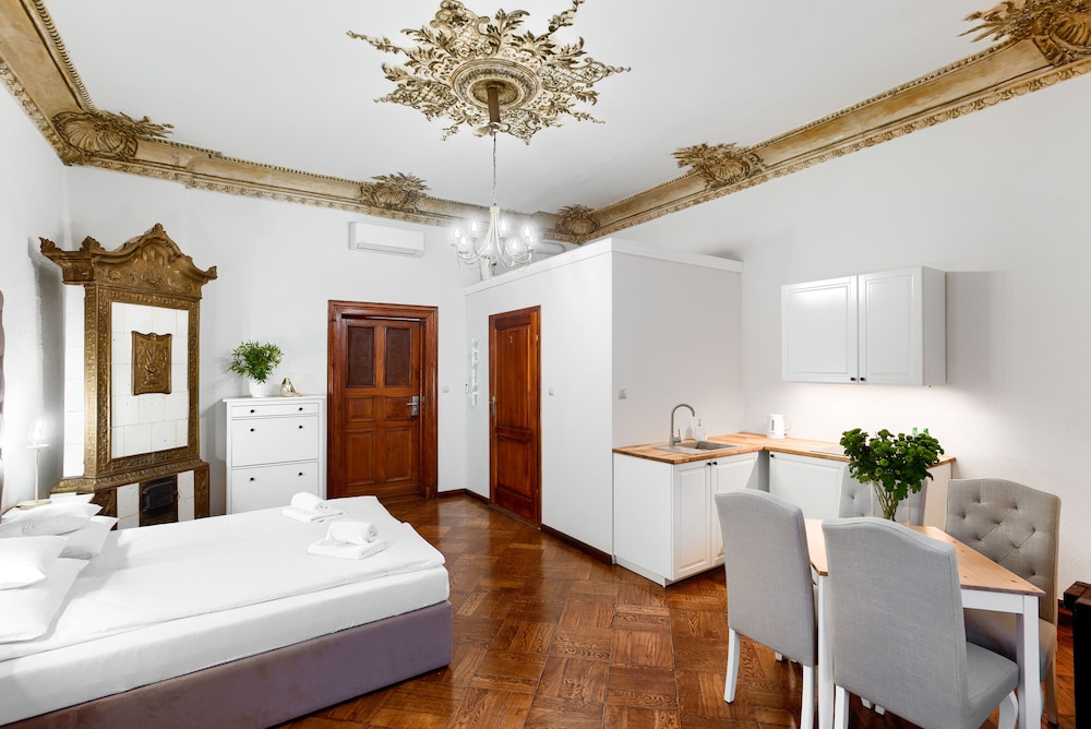 1899 Aparthotel 20/69