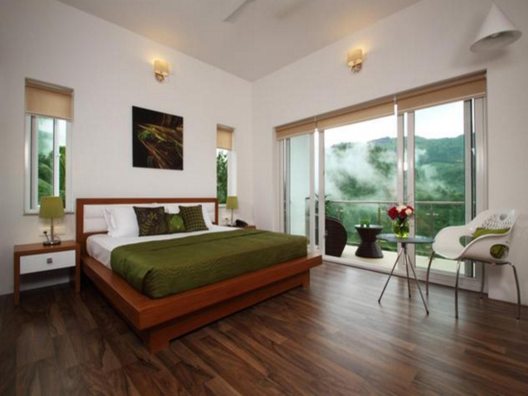 Alpine, Suite