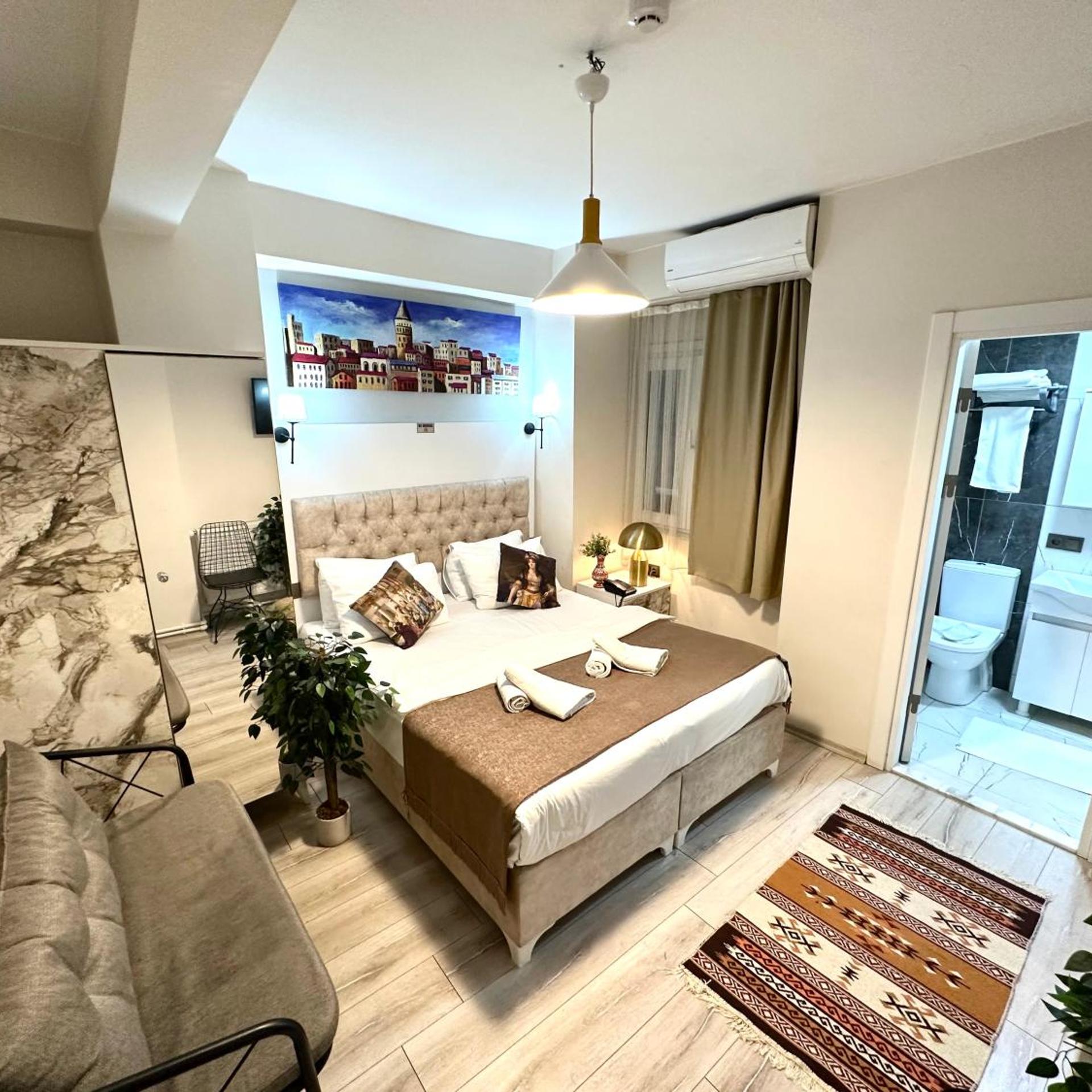 Deluxe, Double Bed