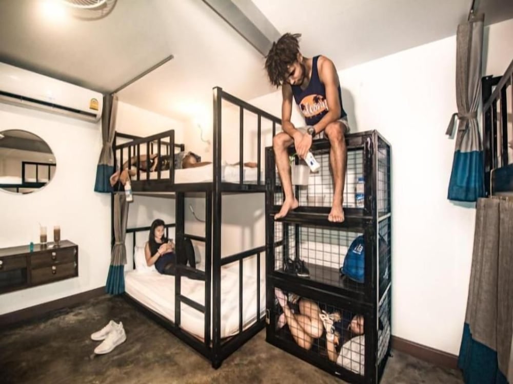 Balcony Party Hostel - Adult 18+ 13/22