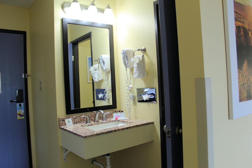 Days Inn & Suites by Wyndham Gunnison 46/46