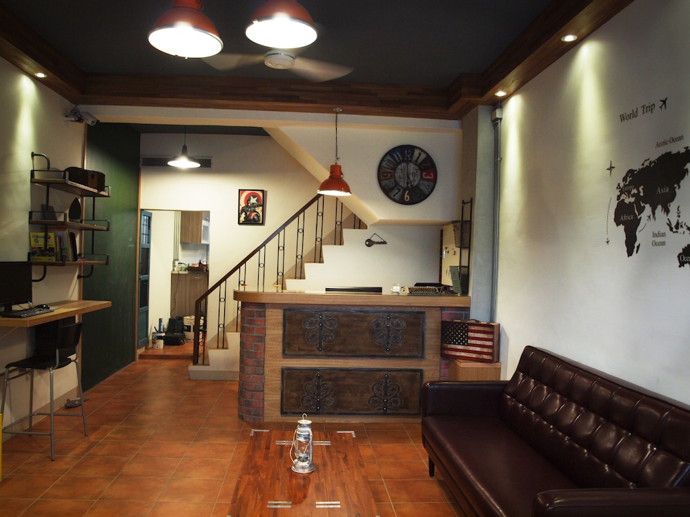Knock Knock Hostel 6/41
