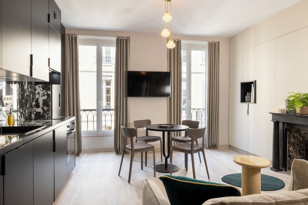 Yuna Saint-Honore - Serviced Apartments 37/50