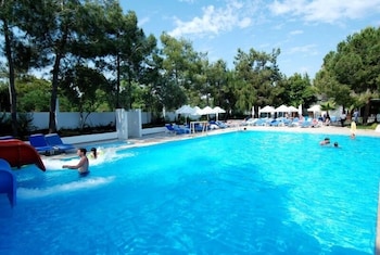 MAYA GOLF HOTEL 48/50