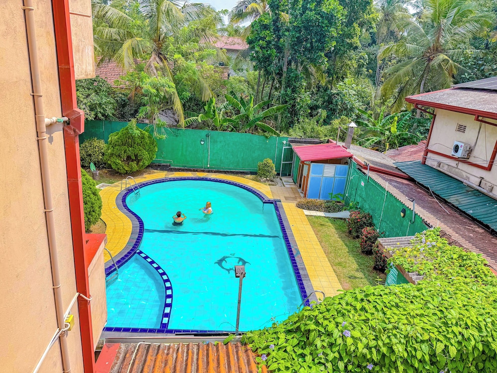 Green View Hotel 46/72