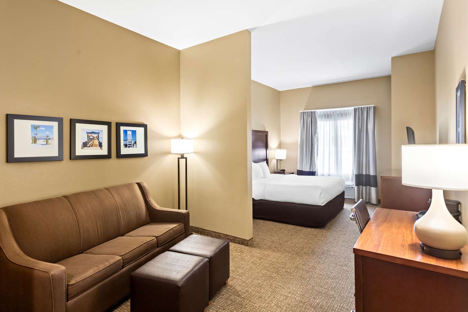 Comfort Suites Gulfport Central, MS 29/49