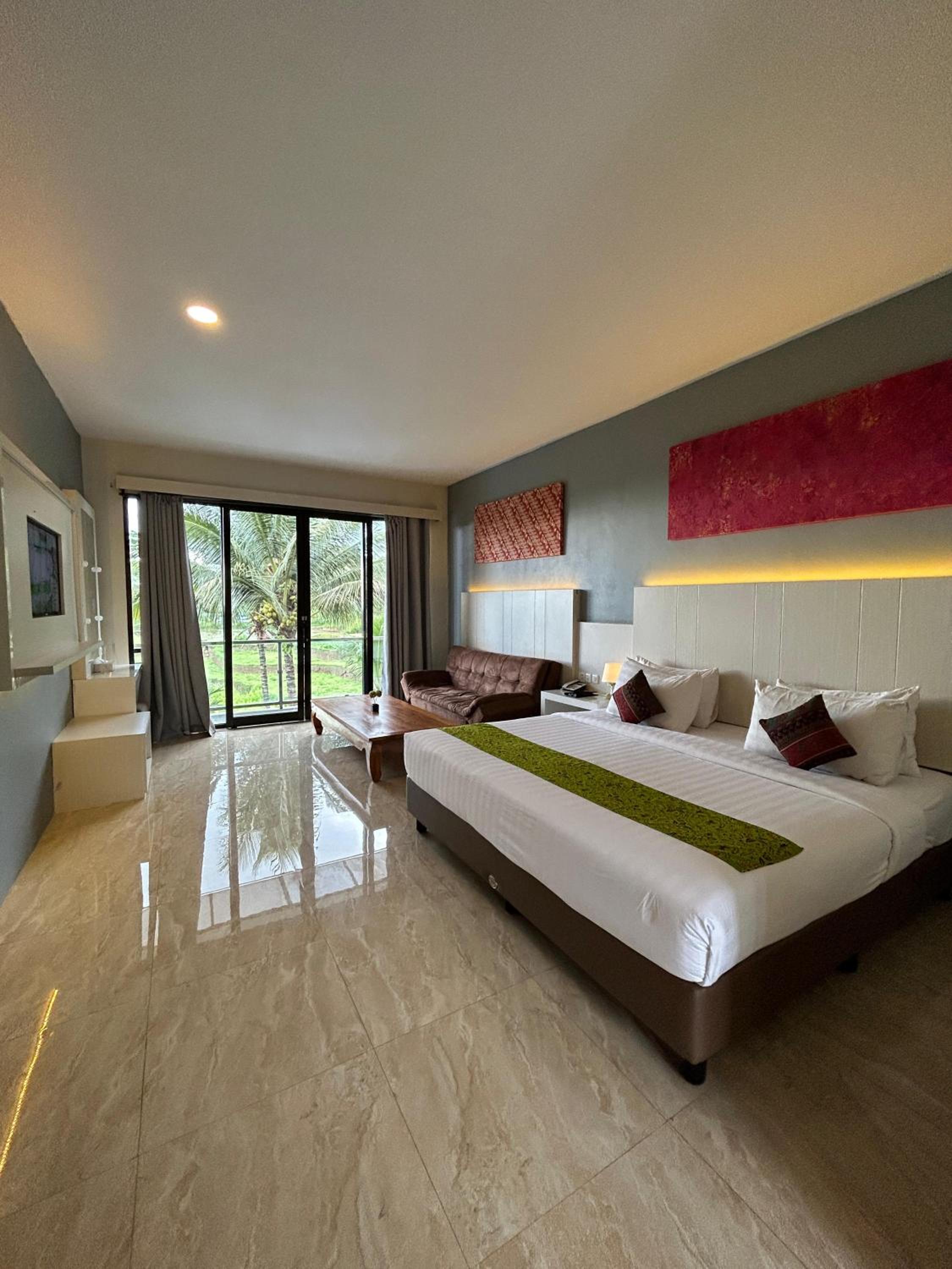 Suite, Queen Bed