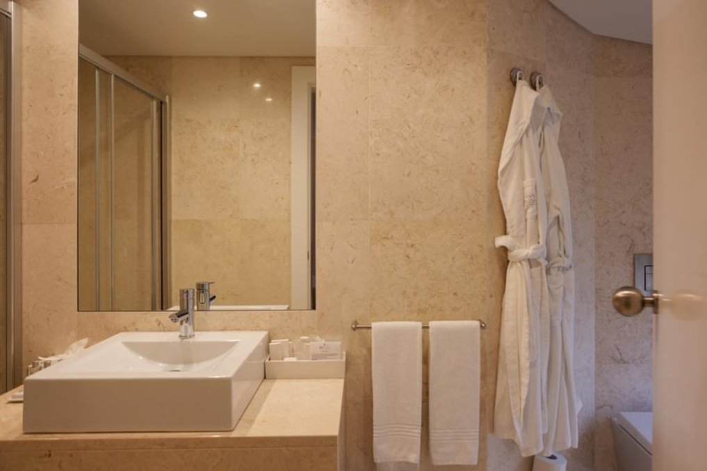 York House Hotel 37/40