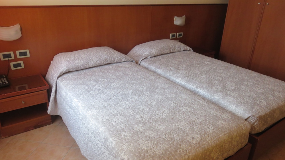Hotel Oasi Dei Discepoli 10/61