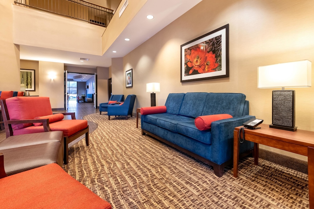 Comfort Suites Goodyear West Phoenix 26/33
