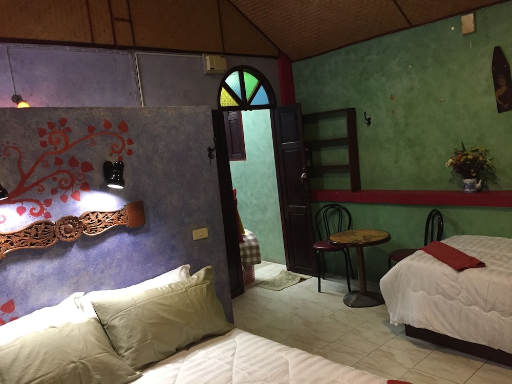 Shanti Lodge Bangkok 45/70